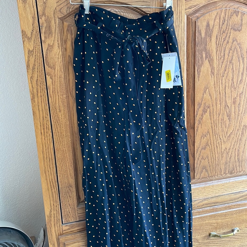 Super cute flowy pants